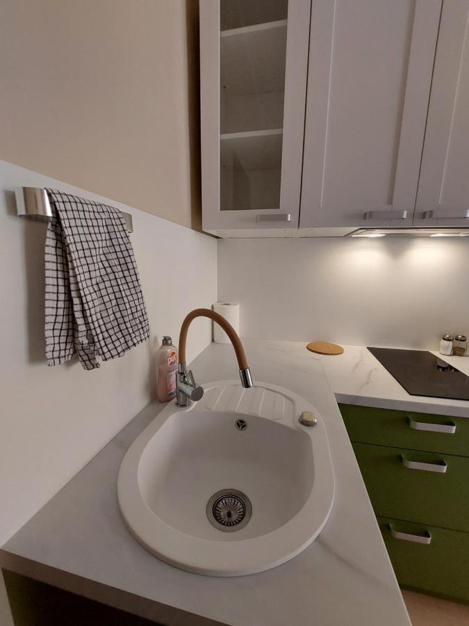 Cosy One Seperate Bedroom Apartment In City Center, Perfect For Family Trip. Riga Exteriér fotografie